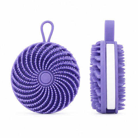 Purple silicone body scrubber size diagram showing 10.8 cm width, 14.1 cm overall height and 5.5 cm depth